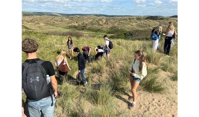 A Level Biologists Bring Ecosystem Succession to Life &ndash; photo 4