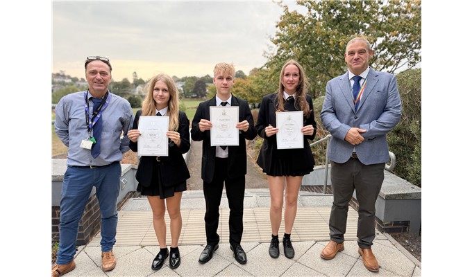 More Students Complete Their DofE Awards &ndash; photo 20