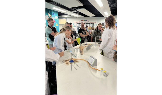 Science Takes Centre Stage at Open Evening &ndash; photo 53