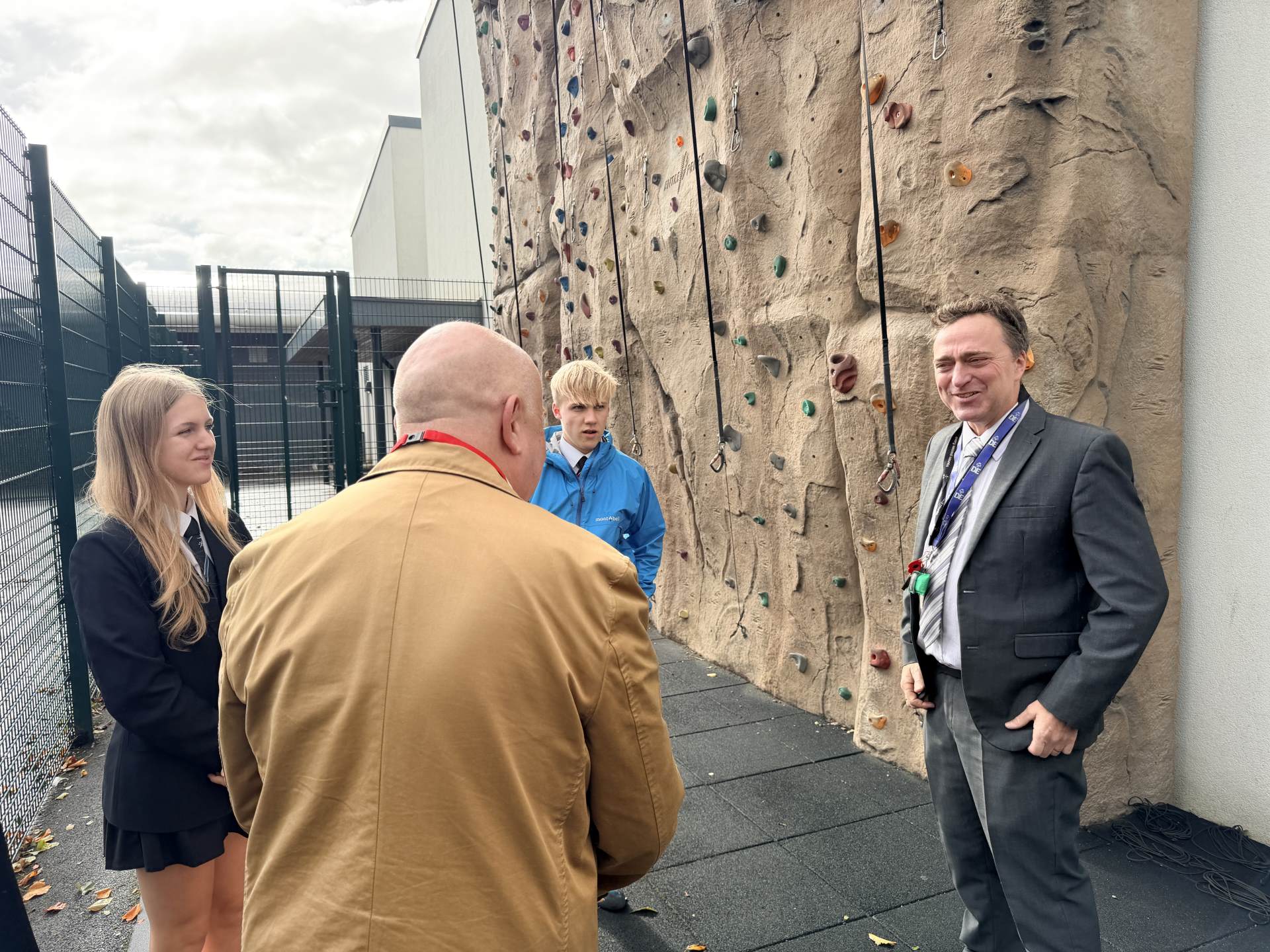 Steve Darling MP learning about Torquay Academy’s extracurricular activities