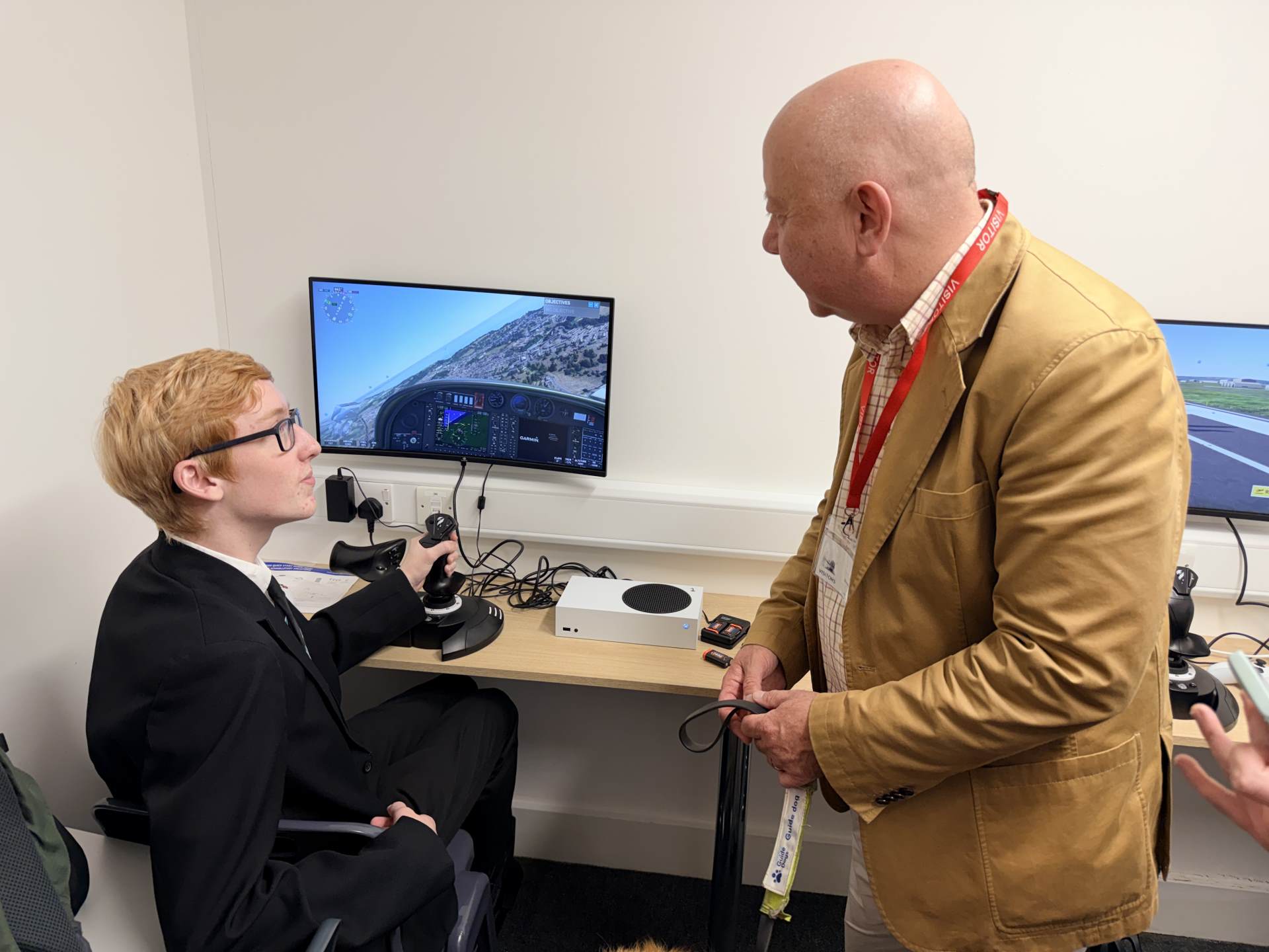 Steve Darling MP learning about Torquay Academy’s extracurricular activities