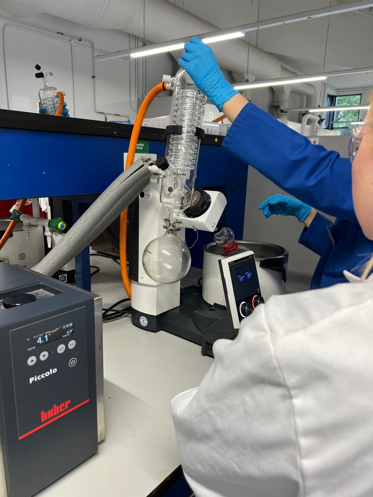 Year 13 Chemists Step into the Lab at the University of Bath – photo 1