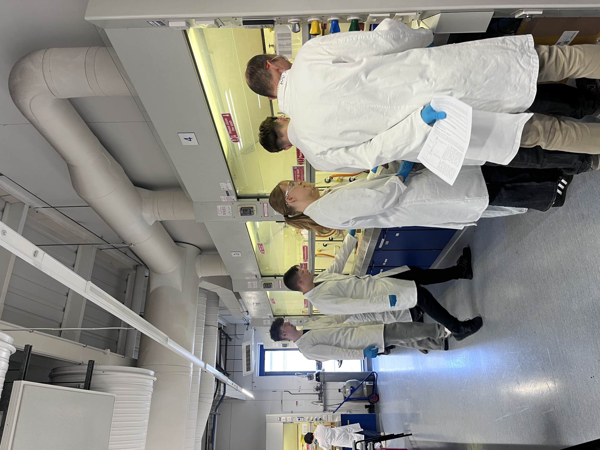 Year 13 Chemists Step into the Lab at the University of Bath – photo 4