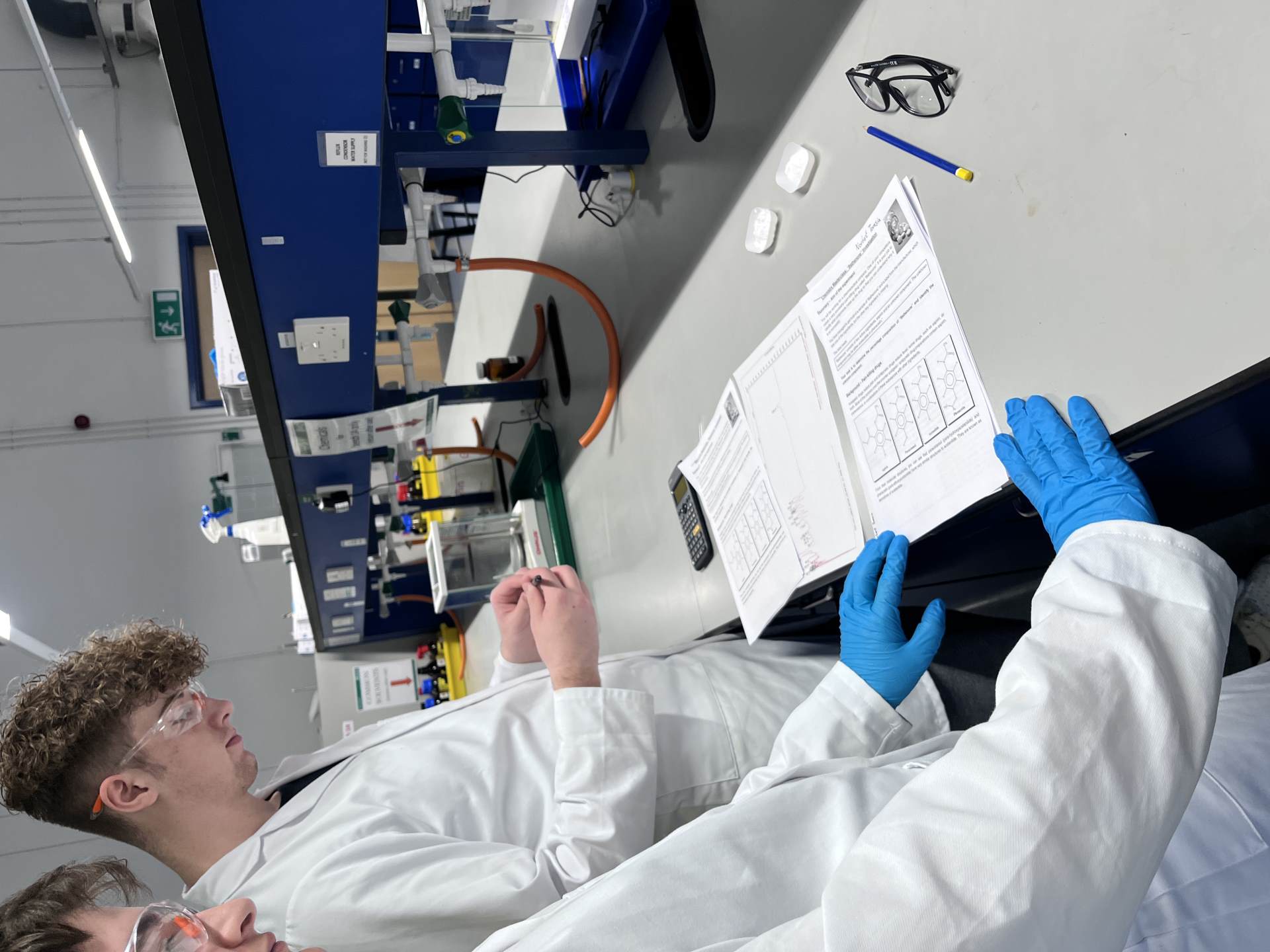 Year 13 Chemists Step into the Lab at the University of Bath – photo 5