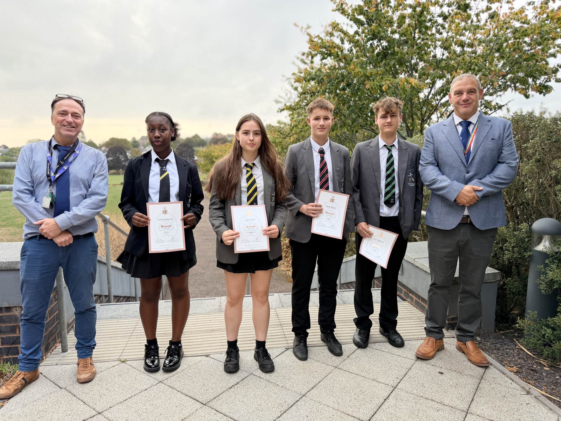 More Students Complete Their DofE Awards – photo 19