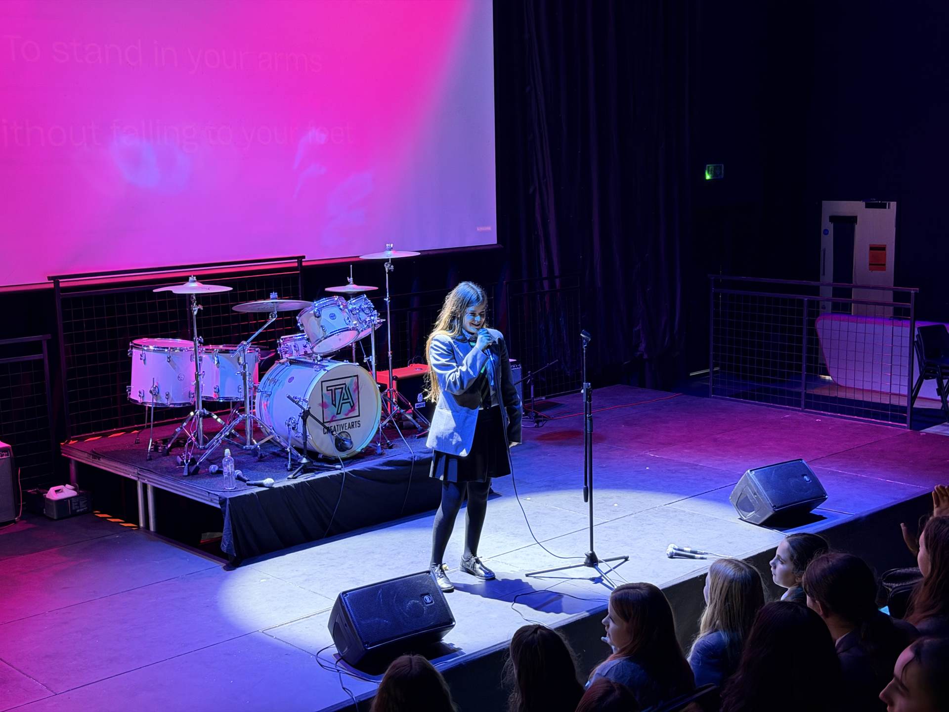 Fun Friday karaoke &ndash; photo 2